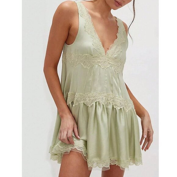 Dresses & Skirts - Green Elegant Women's Y2k Lace satin Mini dress